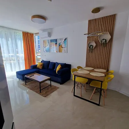 меги Apartment Burgas City