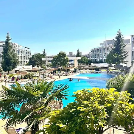 меги * Burgas City